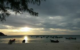 Haadrin Resort